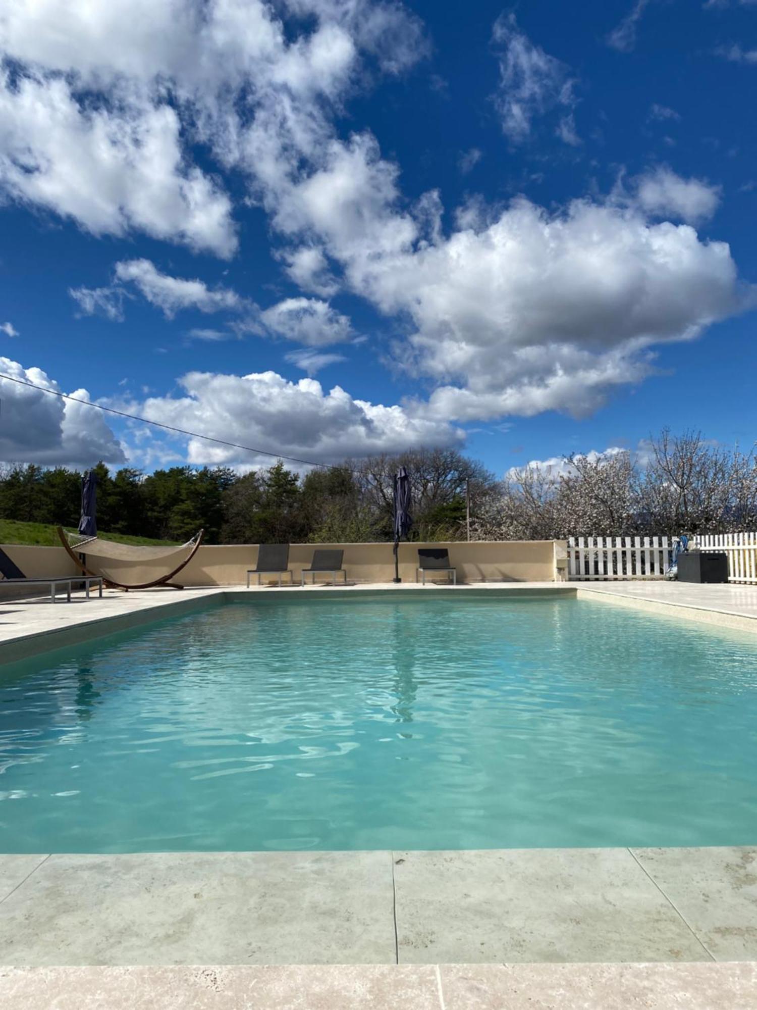 La Magnanerie En Provence Niozelles Exterior foto
