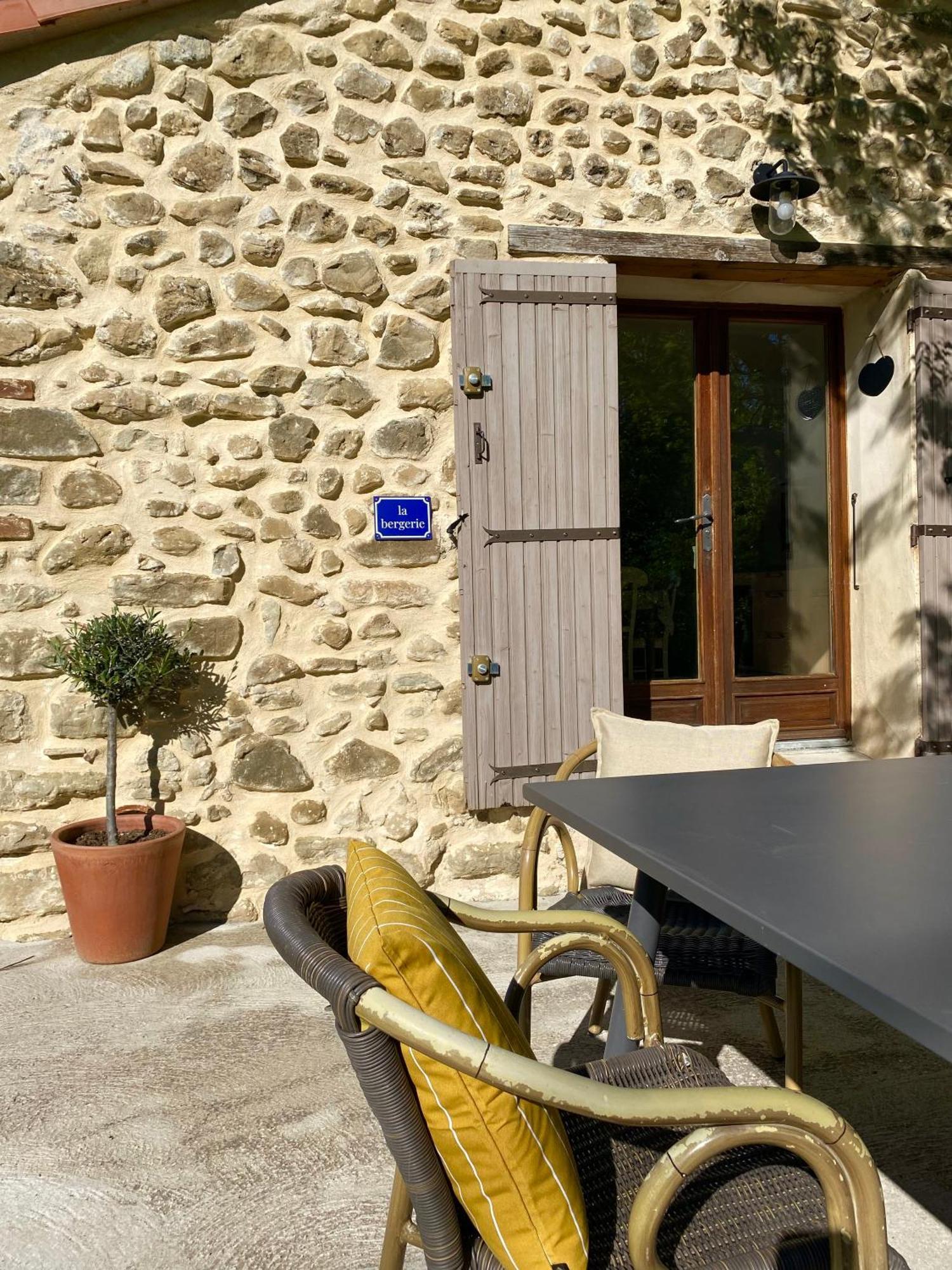 La Magnanerie En Provence Niozelles Exterior foto